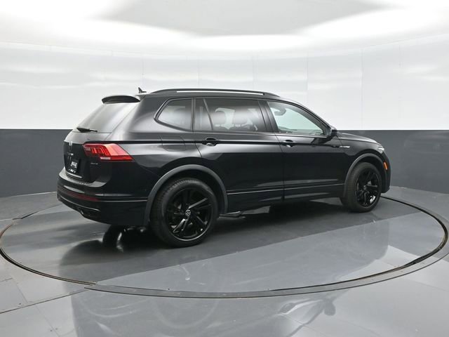 Used 2023 Volkswagen Tiguan SE R-Line AWD/4WD image 7