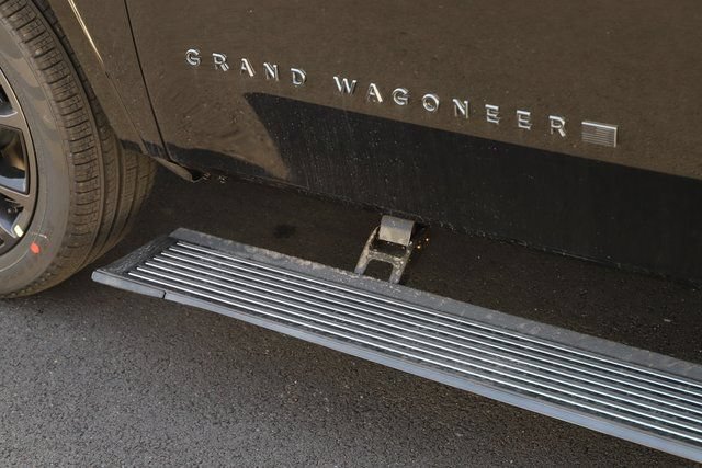 Used 2024 Jeep Grand Wagoneer Series II w/ Quick Order Packagew 28T AWD/4WD image 8