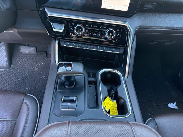 Used 2023 GMC Sierra 1500 Denali w/ Technology Package AWD/4WD image 18