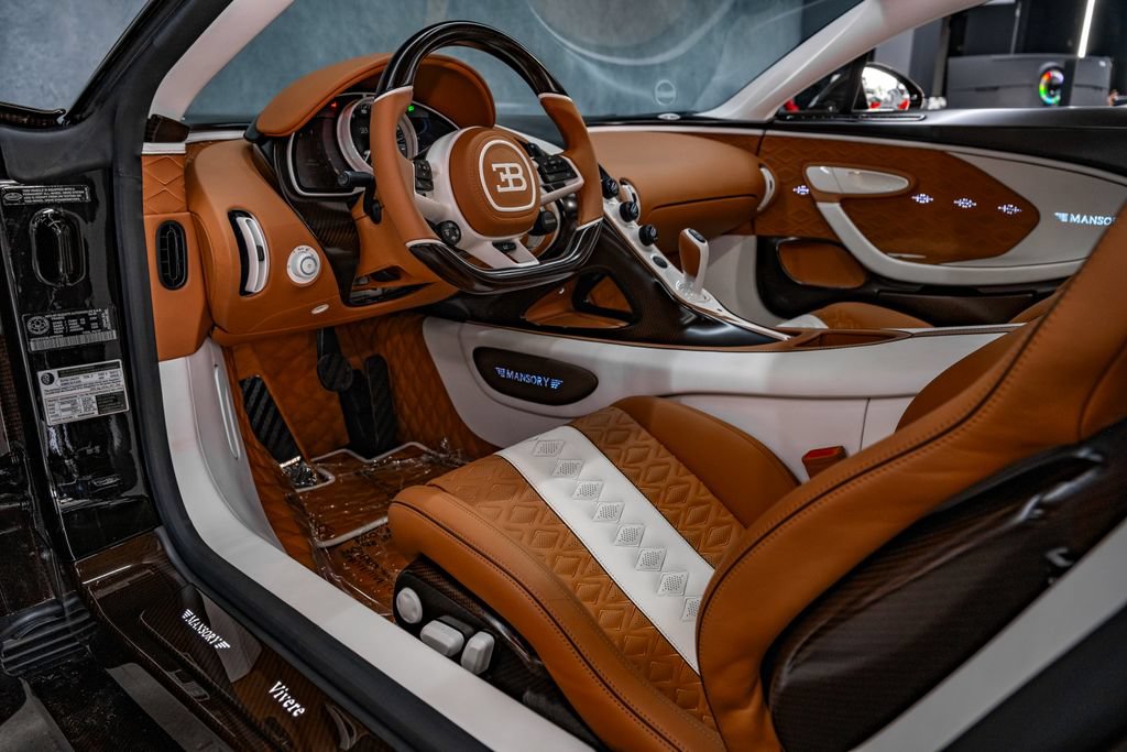 Used 2020 Bugatti Chiron AWD/4WD image 32