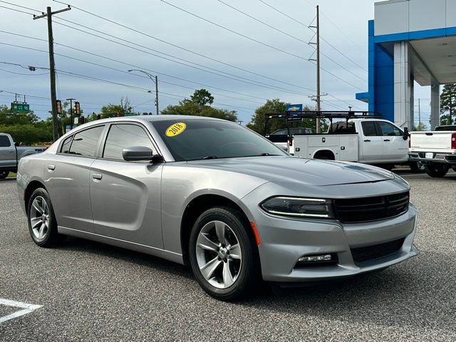 Used 2018 Dodge Charger SXT Plus RWD image 4