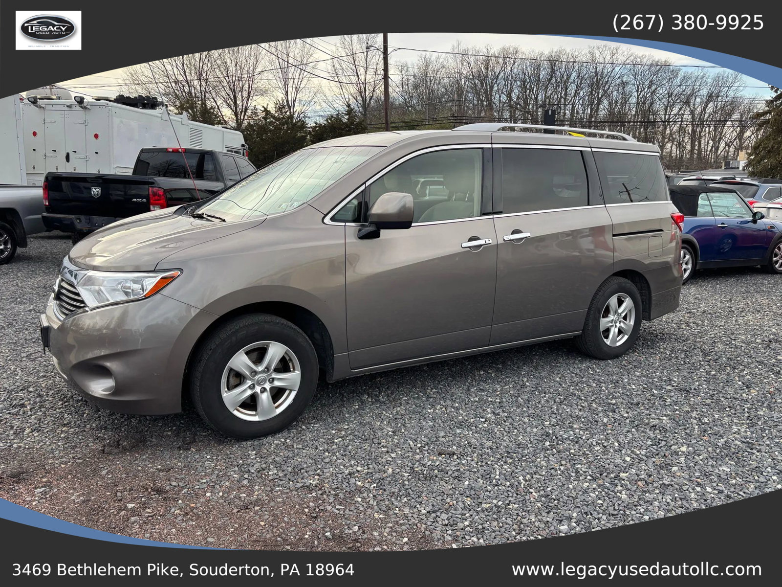 Used 2017 Nissan Quest SV image 3