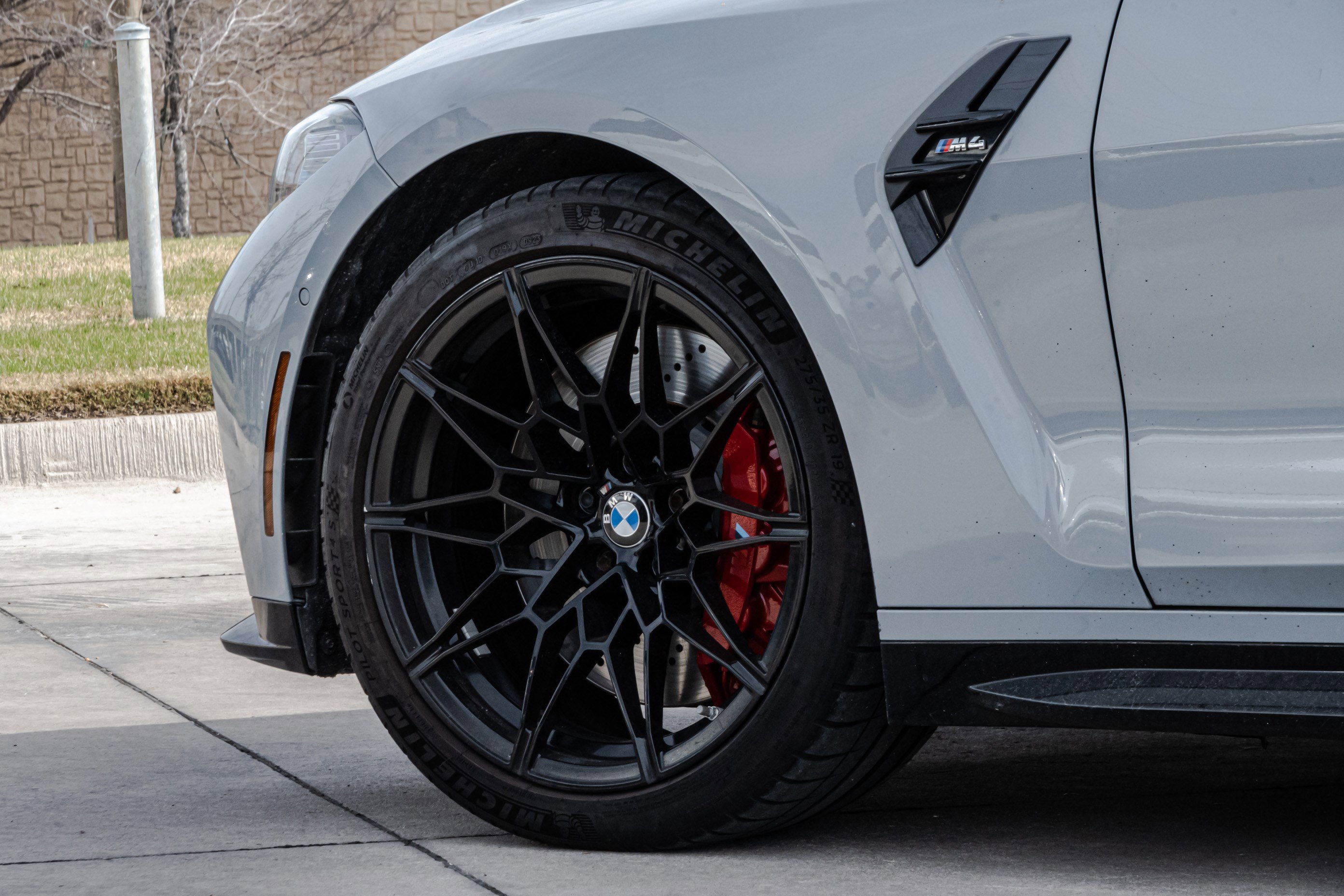 Used 2021 BMW M4 Coupe w/ Executive Package image 9