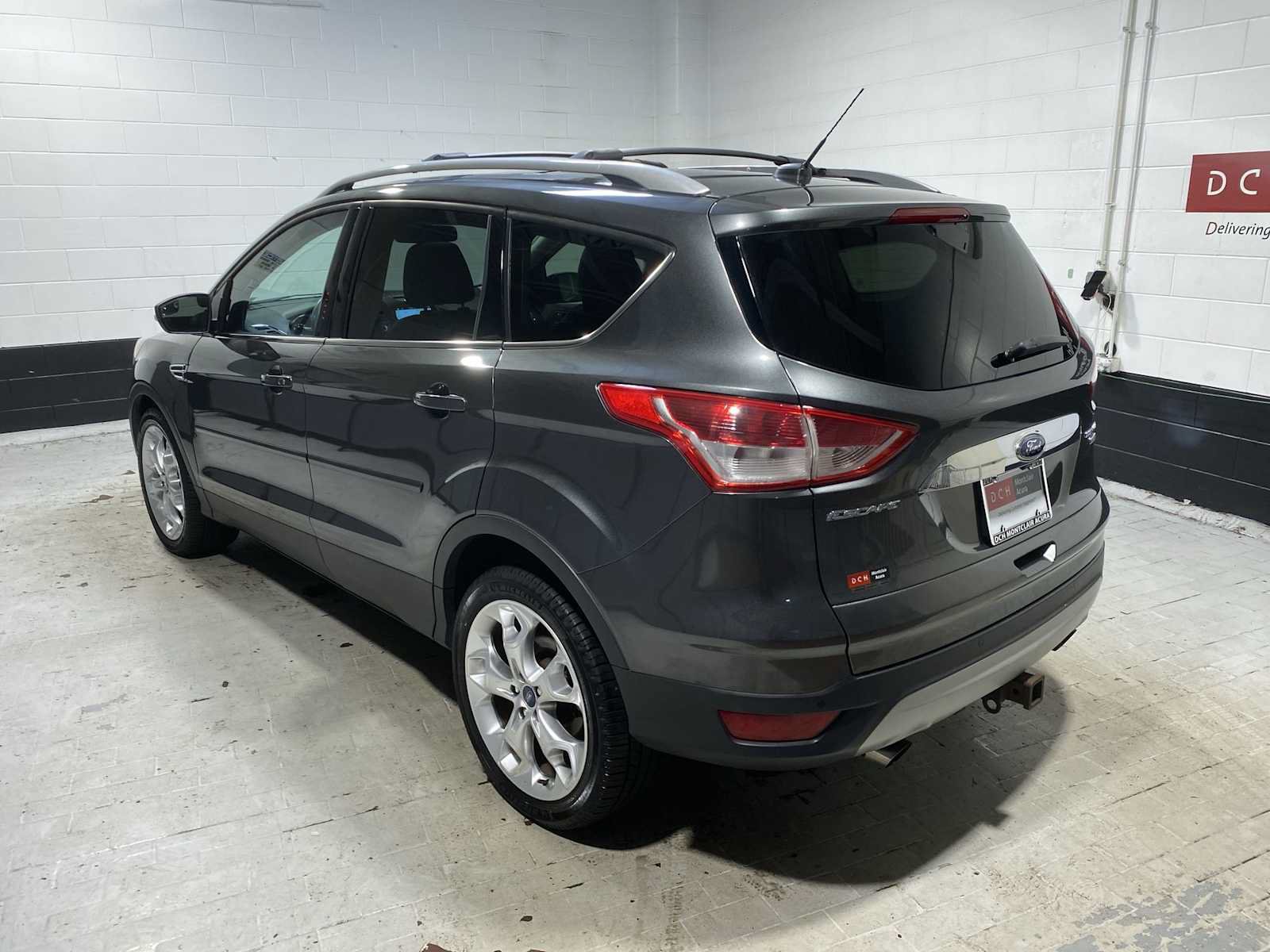 Used 2016 Ford Escape Titanium AWD/4WD image 4
