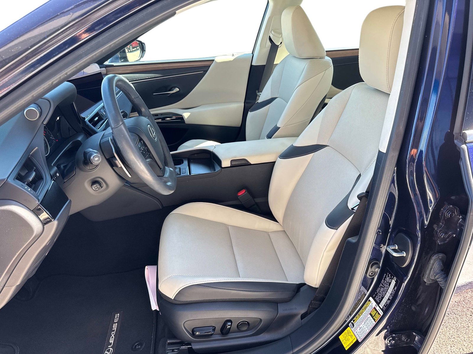 Used 2025 Lexus ES 350 w/ Premium Package FWD image 20