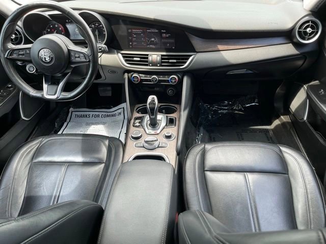 Used 2020 Alfa Romeo Giulia Ti w/ Active Blind Spot Package AWD/4WD image 32