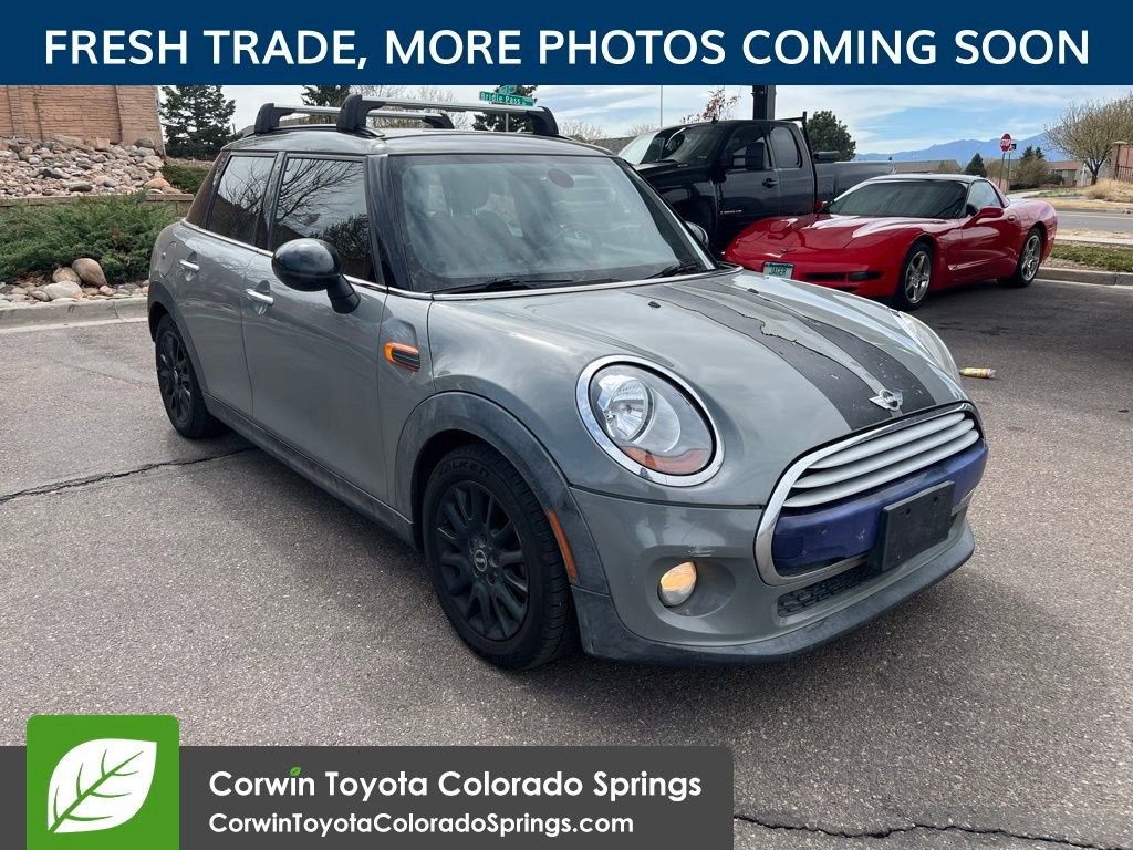 Used 2015 MINI Cooper 4-Door Hardtop image 1