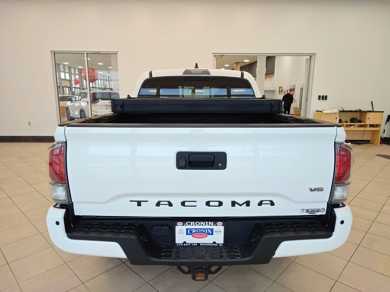 Used 2020 Toyota Tacoma TRD Sport w/ Exterior Package image 4