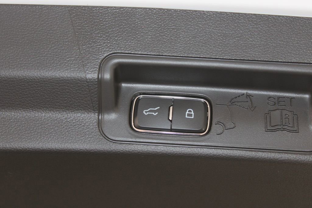 New 2026 Ford Explorer Active image 16