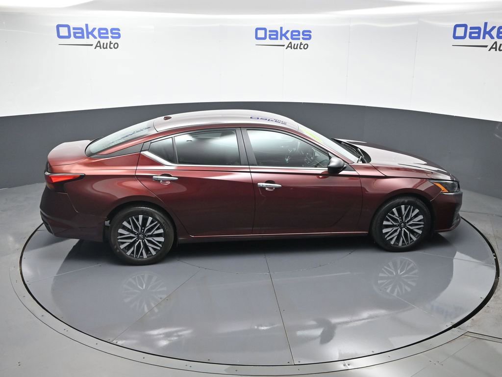 Used 2025 Nissan Altima 2.5 SV image 51