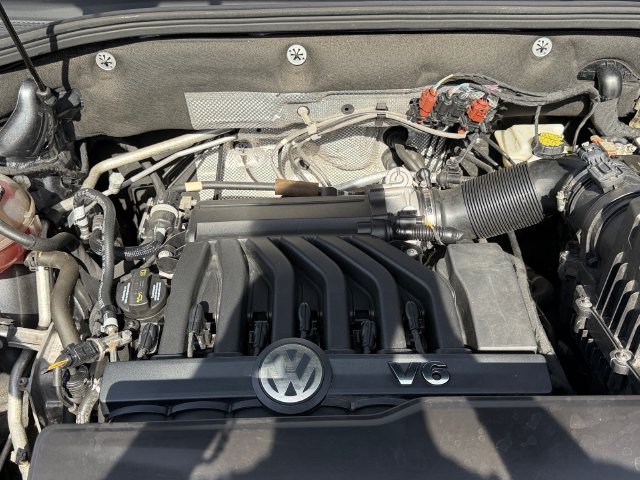 Used 2020 Volkswagen Atlas Cross Sport SE w/ Towing Package FWD image 25