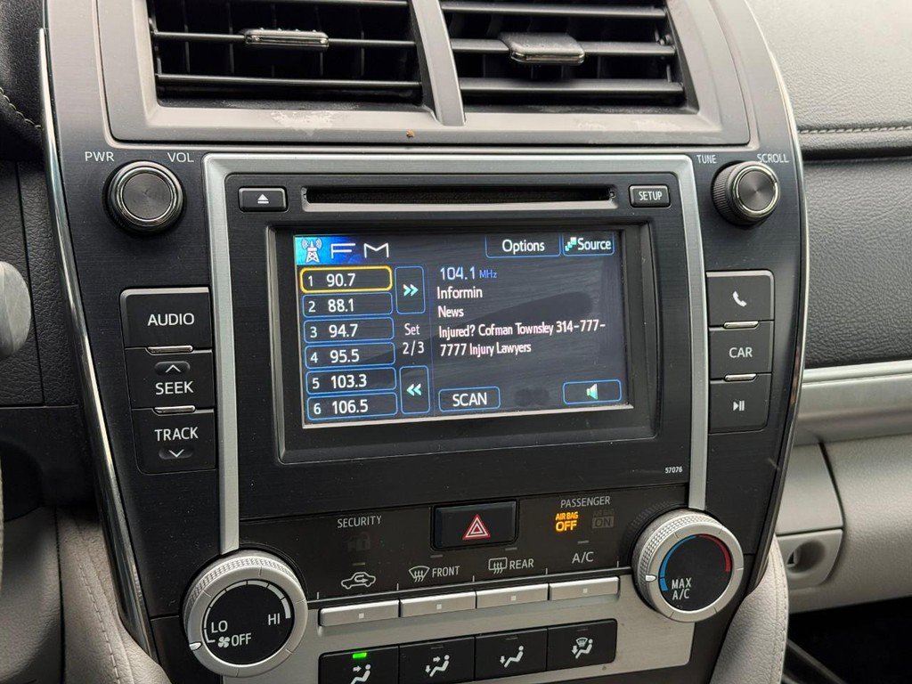 Used 2013 Toyota Camry LE image 23