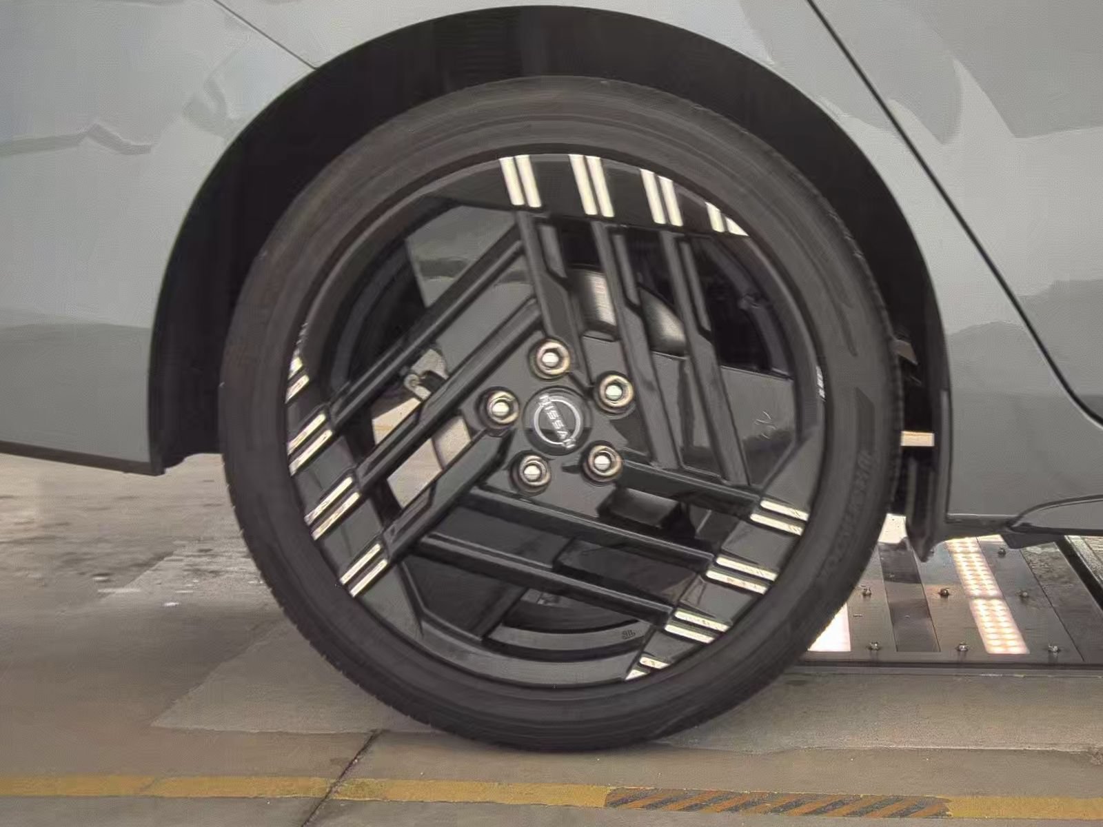 Used 2026 Nissan Sentra SR w/ Floor Mat Package FWD image 10