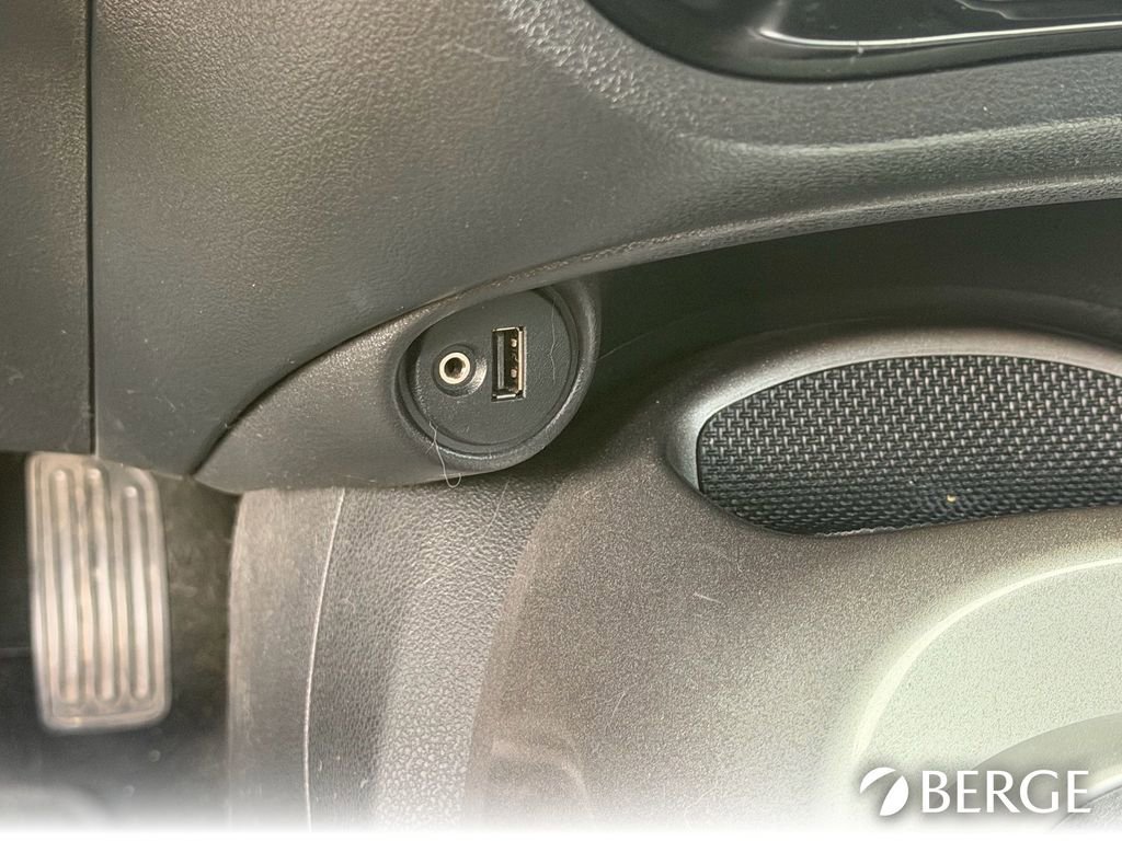 Used 2017 Nissan Juke SL image 31