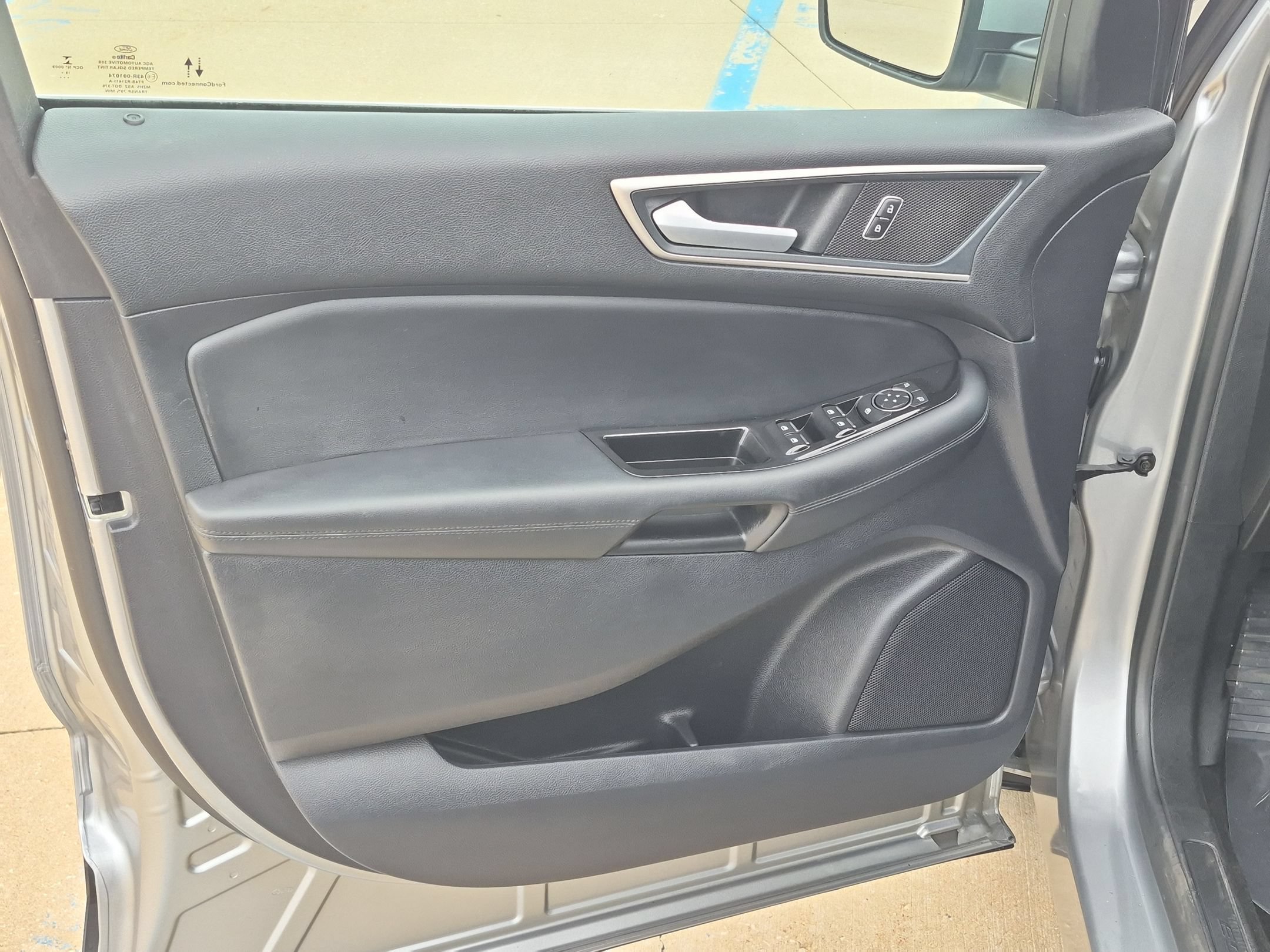 Used 2020 Ford Edge SEL AWD/4WD image 12