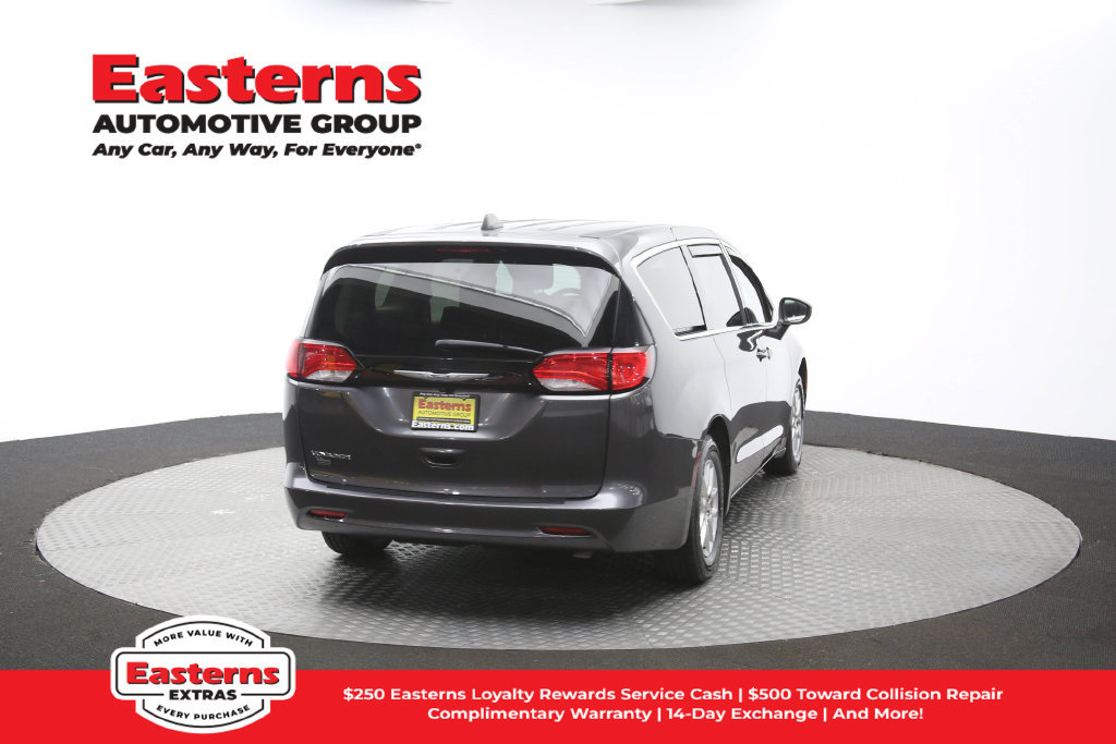 Used 2022 Chrysler Voyager LX FWD image 39