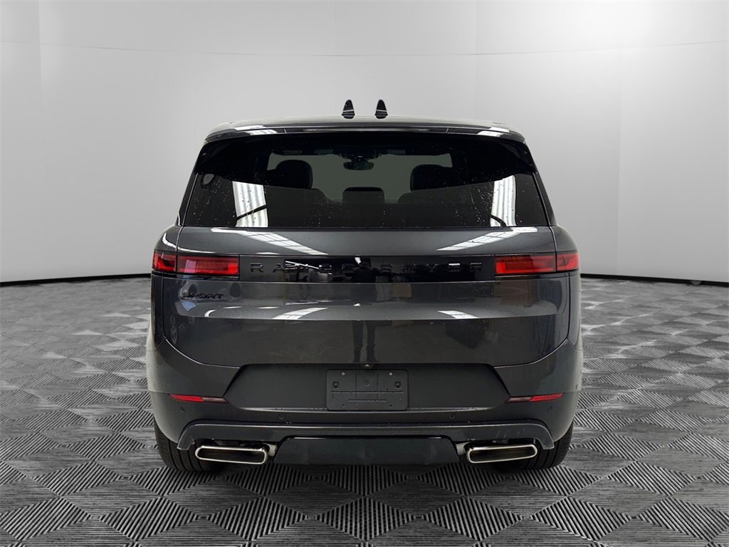 New 2025 Land Rover Range Rover Sport SE image 3