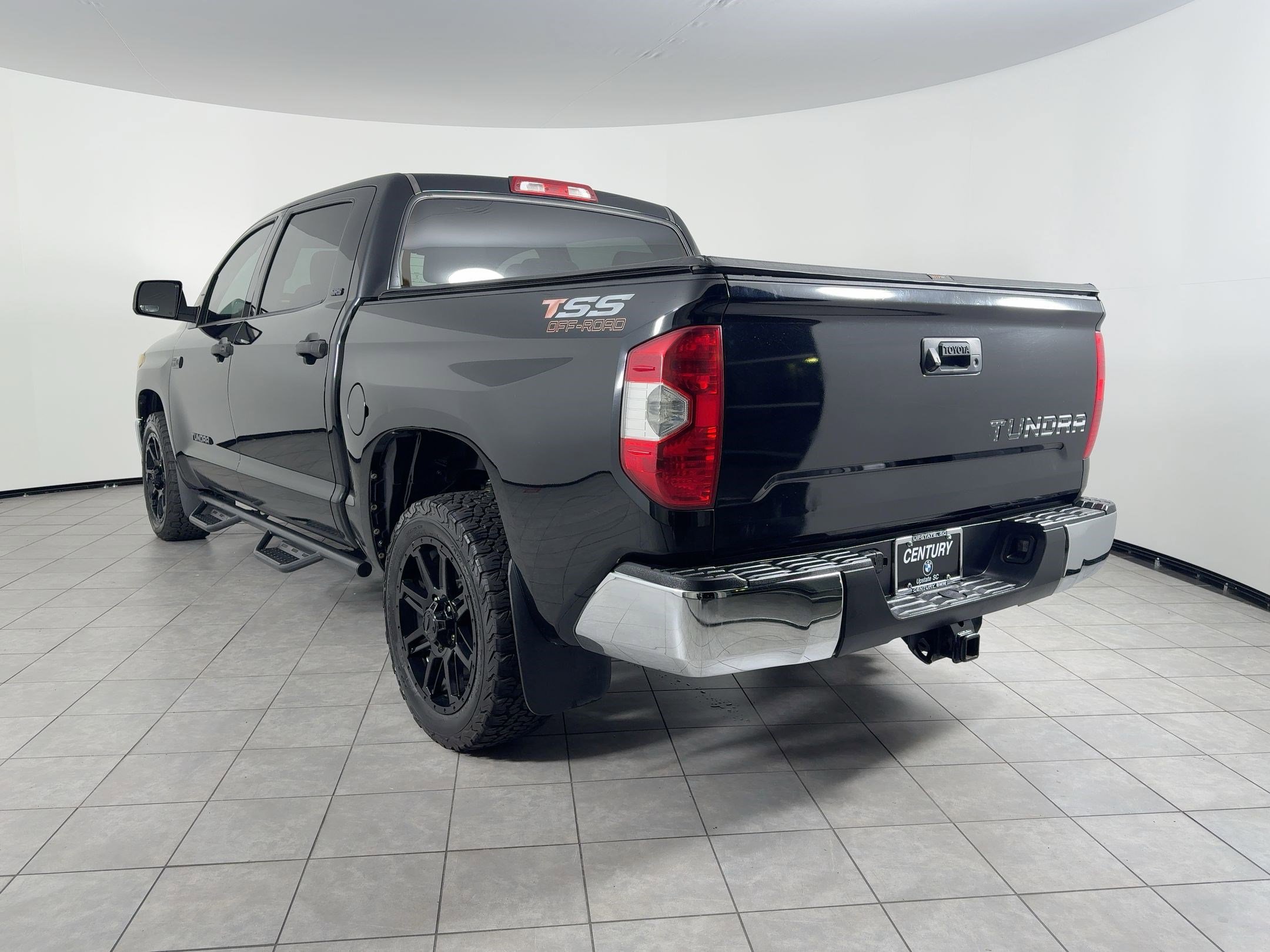 Used 2019 Toyota Tundra SR5 w/ SR5 Upgrade Package image 3
