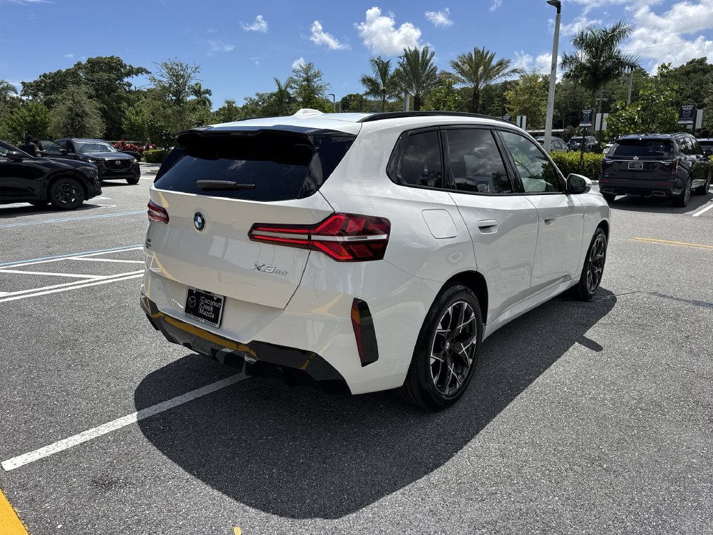 Used 2025 BMW X3 xDrive30i AWD/4WD image 3
