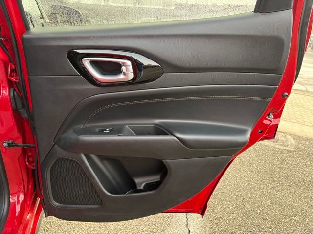 Used 2023 Jeep Compass Limited image 28