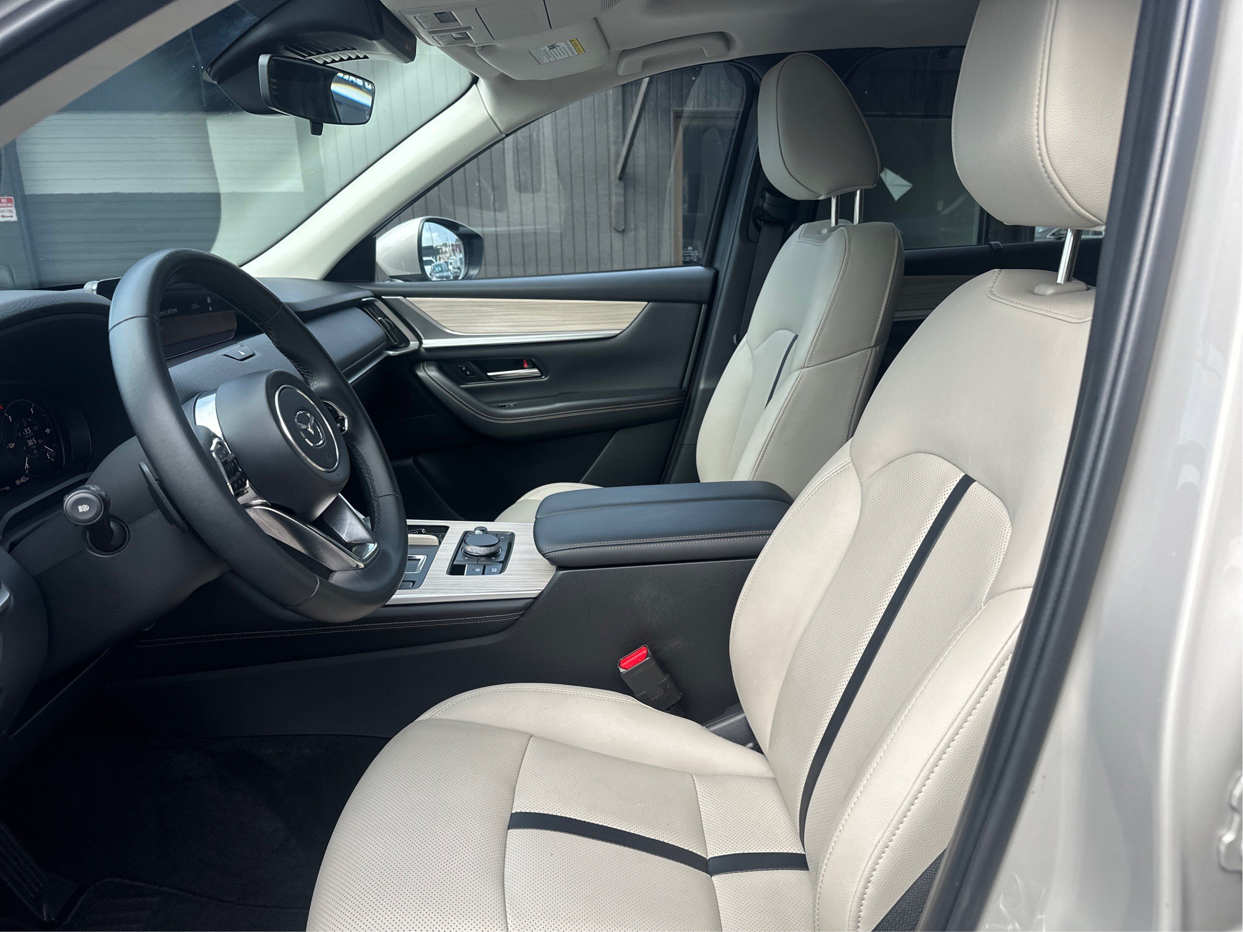 Used 2024 MAZDA CX-90 Plug-In Hybrid w/ Preferred AWD/4WD image 9