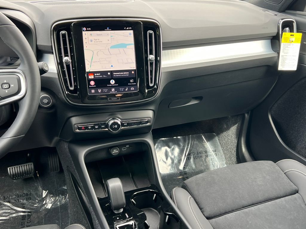 New 2026 Volvo XC40 B5 Ultra w/ Climate Package AWD/4WD image 32