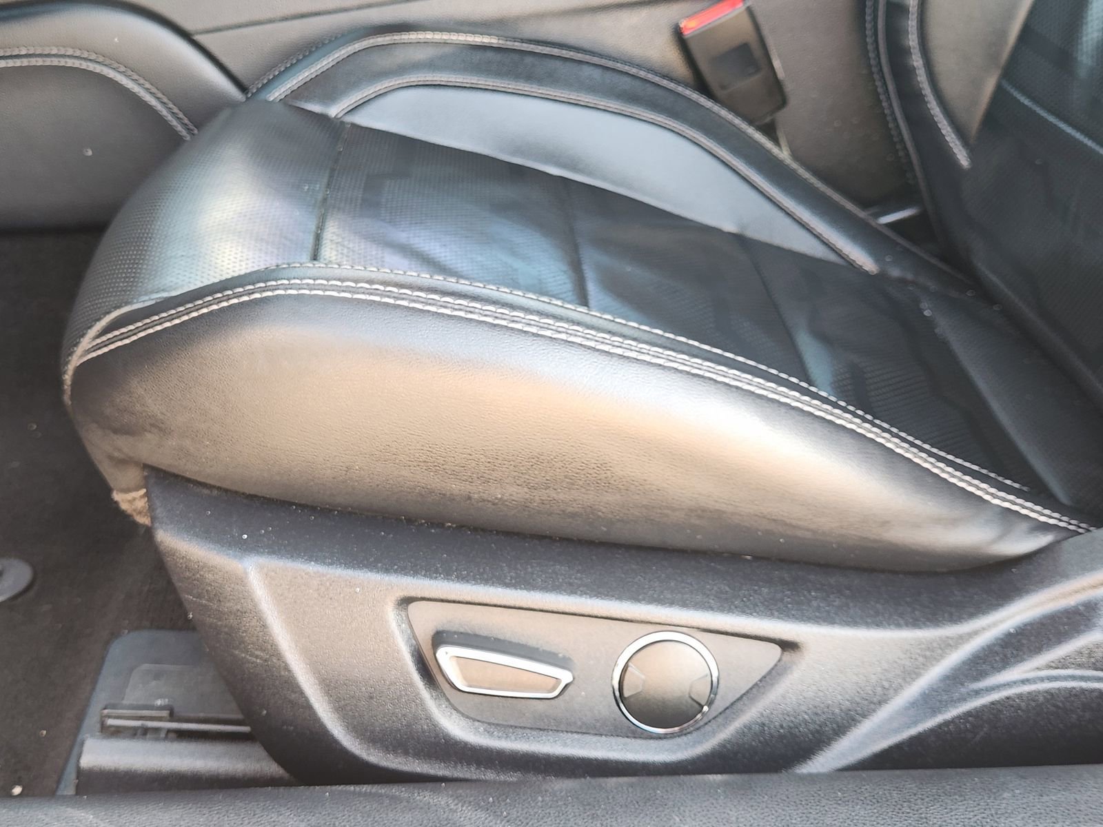 Used 2019 Ford Mustang Premium w/ Ecoboost Performance Package image 25