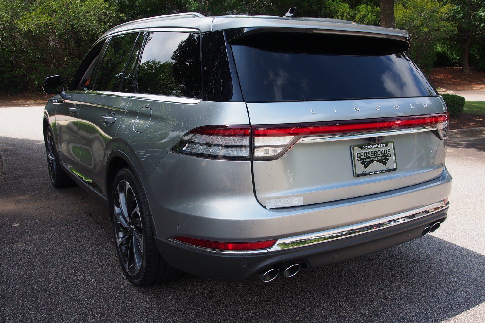 Used 2024 Lincoln Aviator Reserve w/ Equipment Group 201A RWD image 5