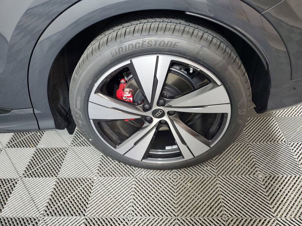 New 2026 Audi SQ5 Premium Plus AWD/4WD image 8