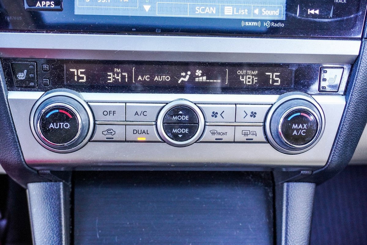 Used 2017 Subaru Outback 2.5i Limited image 29