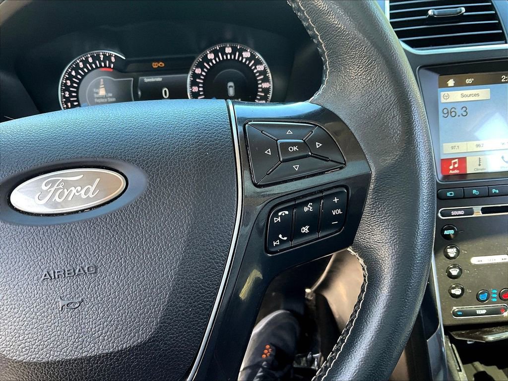 Used 2017 Ford Explorer Platinum AWD/4WD image 12