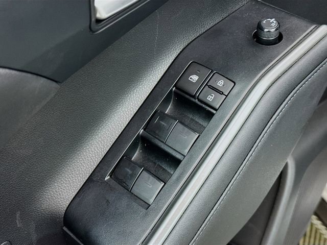Used 2023 Toyota Highlander XLE image 18