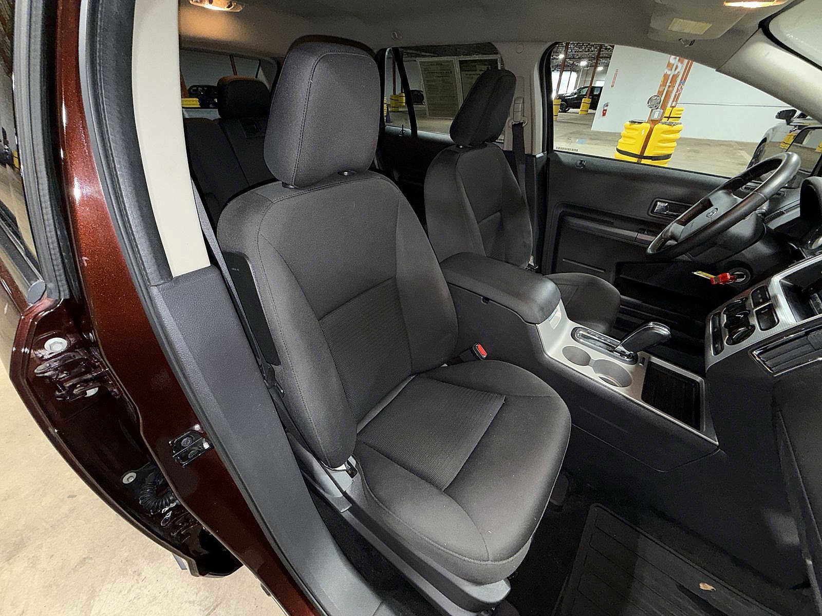 Used 2010 Ford Edge SEL image 16