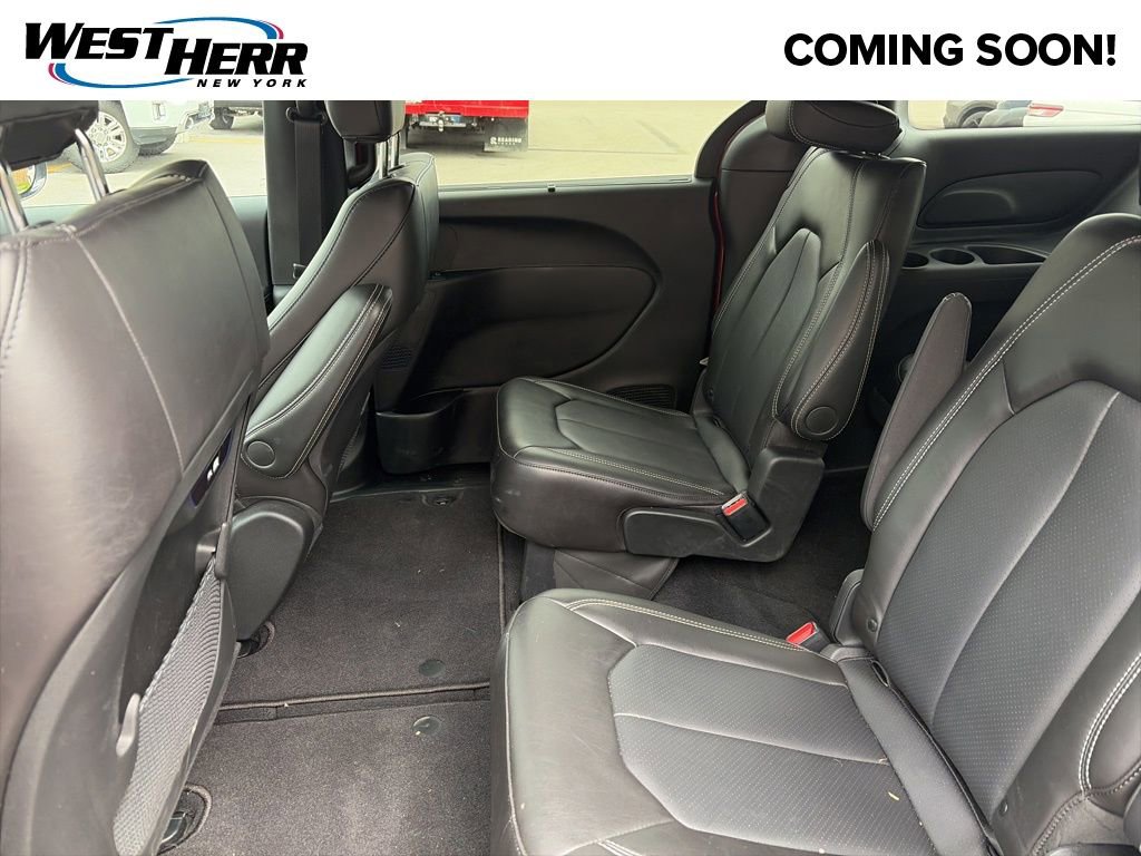 Used 2026 Chrysler Pacifica Select AWD/4WD image 6