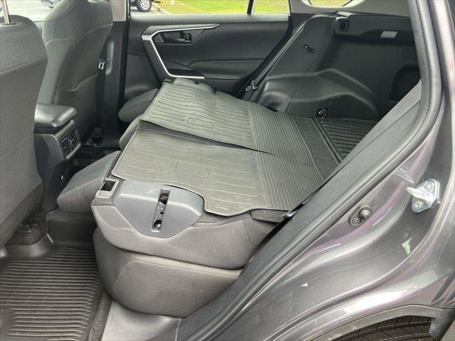 Certified 2025 Toyota RAV4 LE FWD image 23