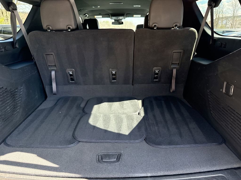 Used 2023 Chevrolet Suburban LT image 19