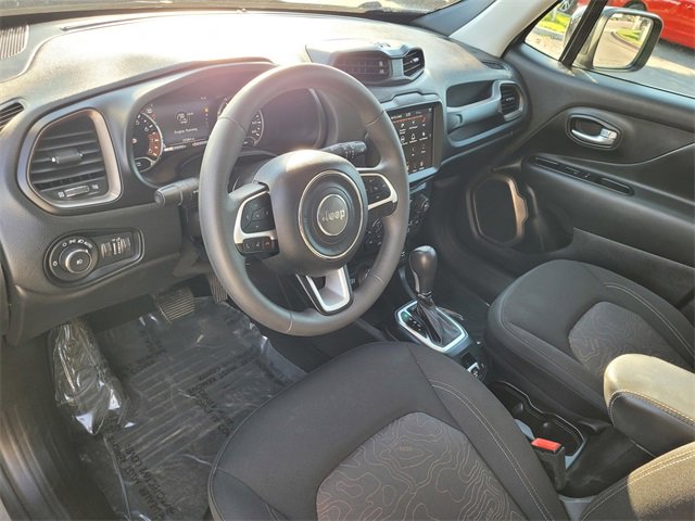 Used 2023 Jeep Renegade Latitude w/ Sun/Sound Group image 7