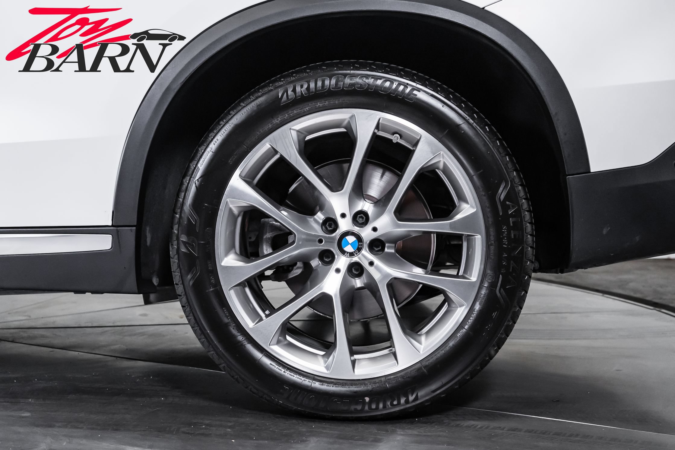 Used 2025 BMW X5 xDrive40i w/ Climate Comfort Package AWD/4WD image 17