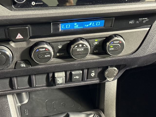 Used 2023 Toyota Tacoma TRD Sport AWD/4WD image 38