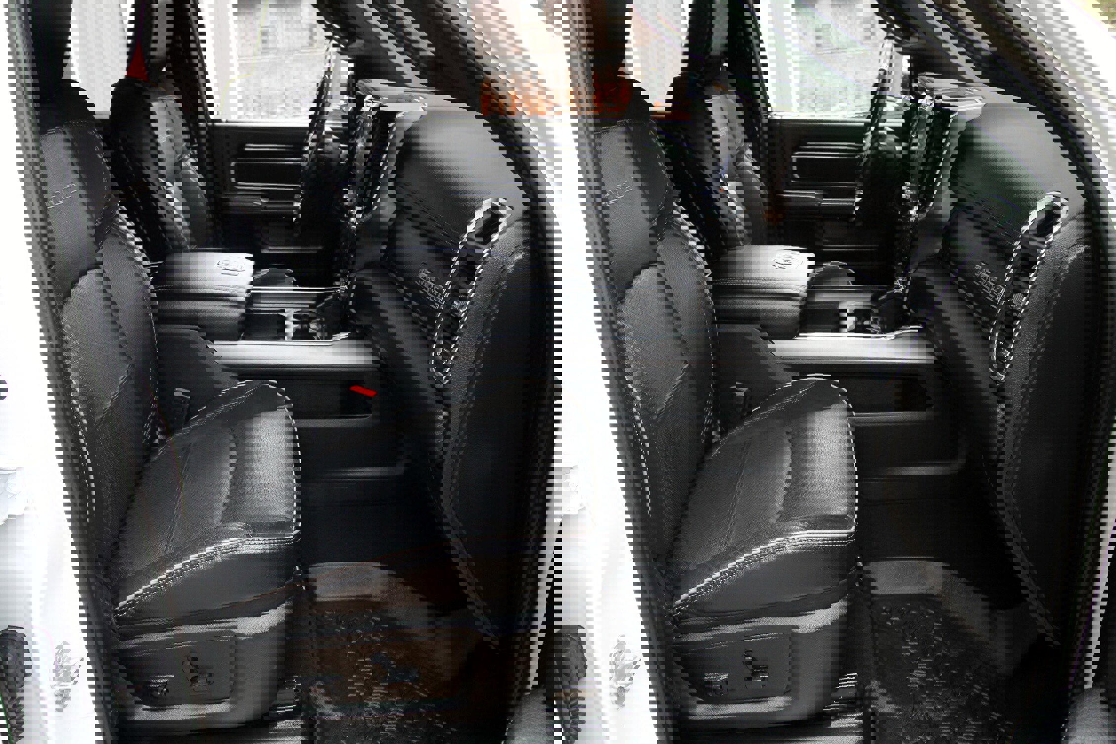 Used 2020 RAM 2500 Laramie image 40