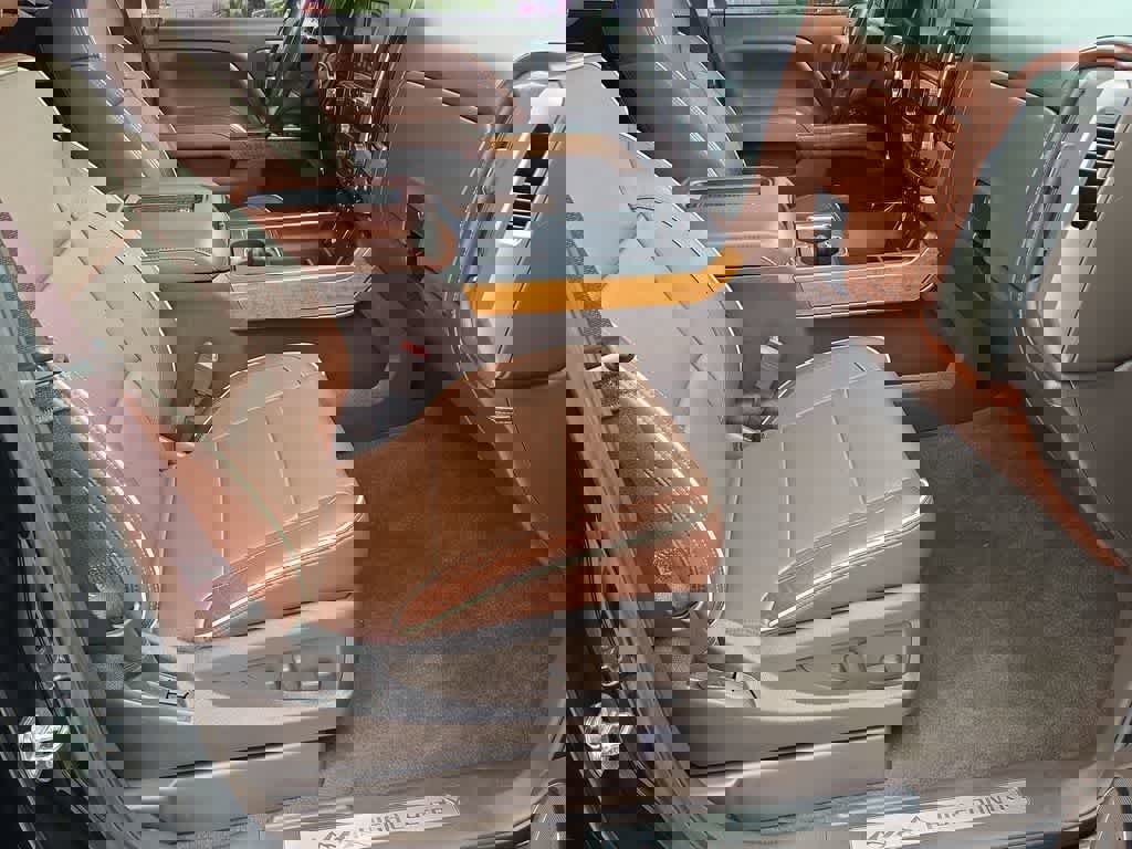 Used 2016 Chevrolet Silverado 1500 High Country image 24