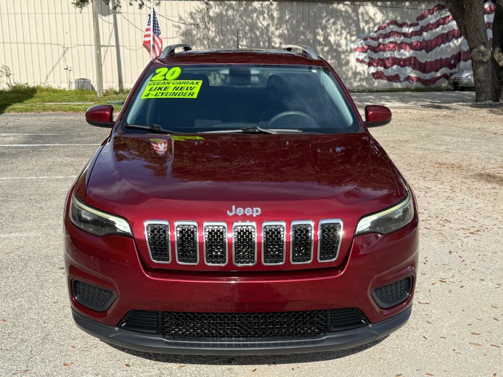 Used 2020 Jeep Cherokee Latitude FWD image 2