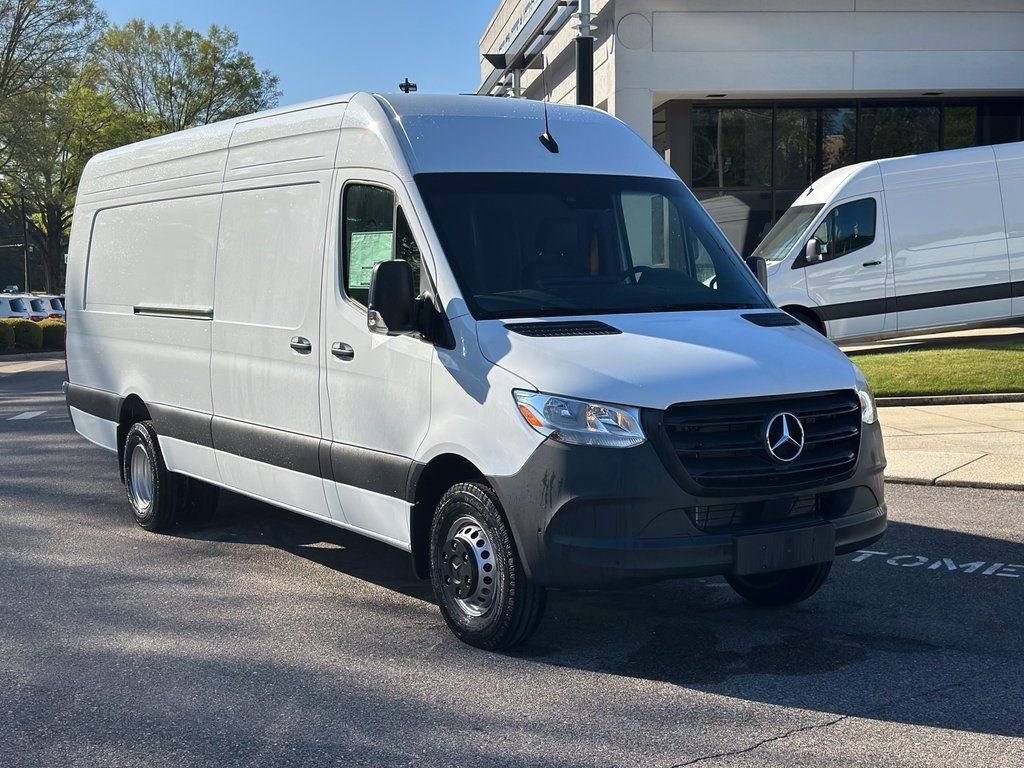New 2025 Mercedes-Benz Sprinter 4500