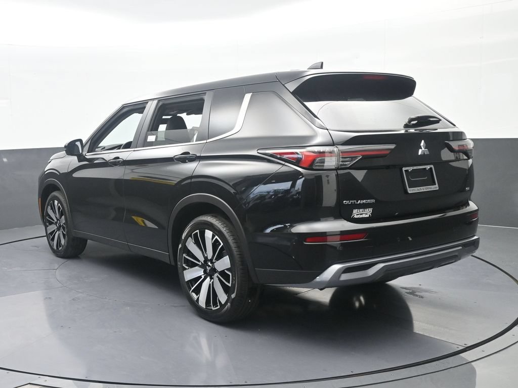 New 2026 Mitsubishi Outlander SE FWD image 4