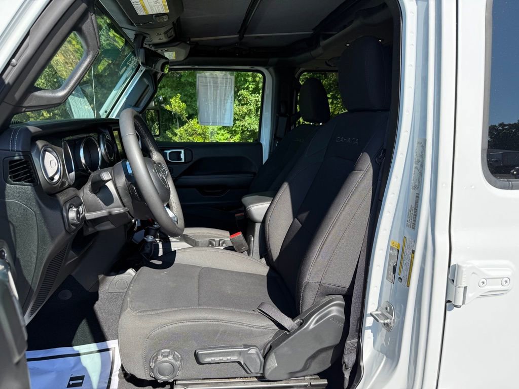 Used 2023 Jeep Wrangler Sahara image 19