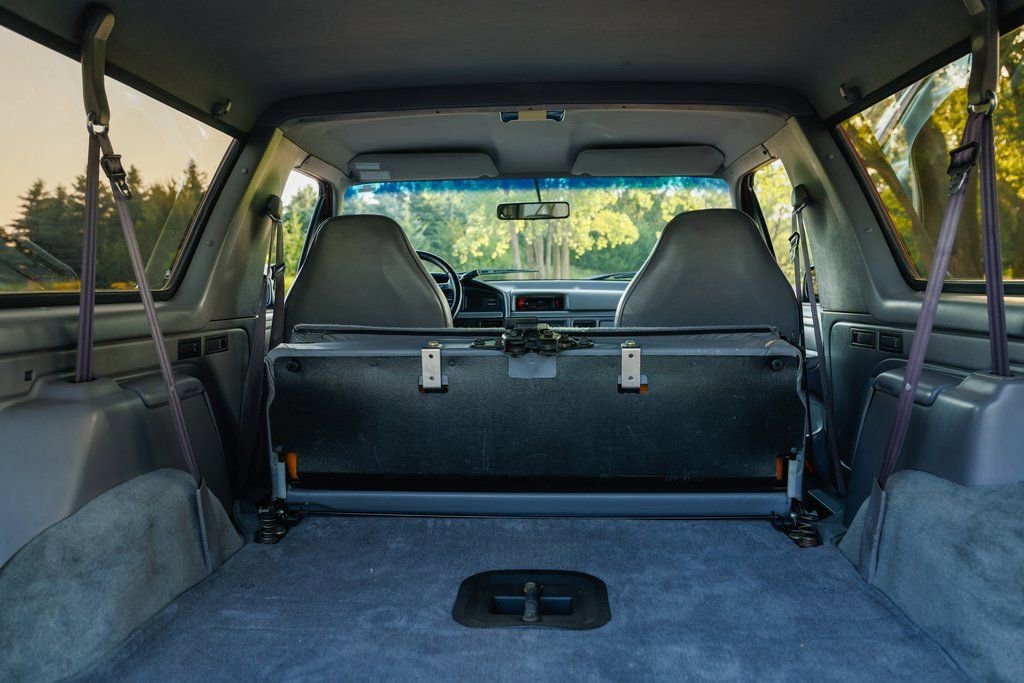 Used 1994 Ford Bronco XLT image 4