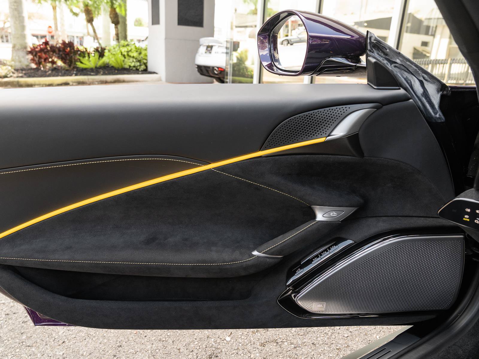 Used 2025 Ferrari Roma Spider RWD image 40
