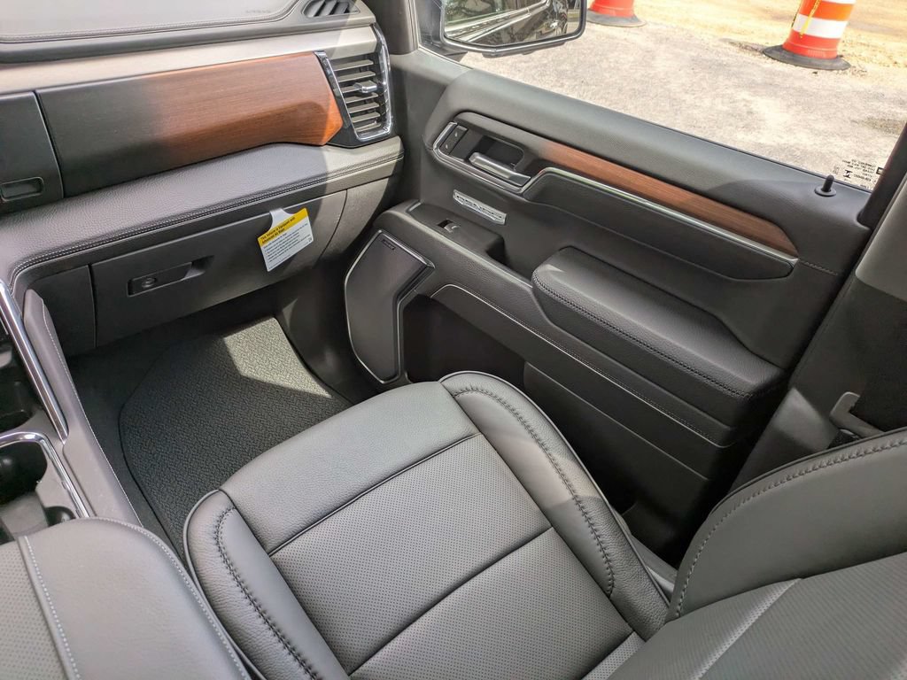 New 2026 GMC Sierra 1500 Denali w/ Denali Reserve Package AWD/4WD image 17
