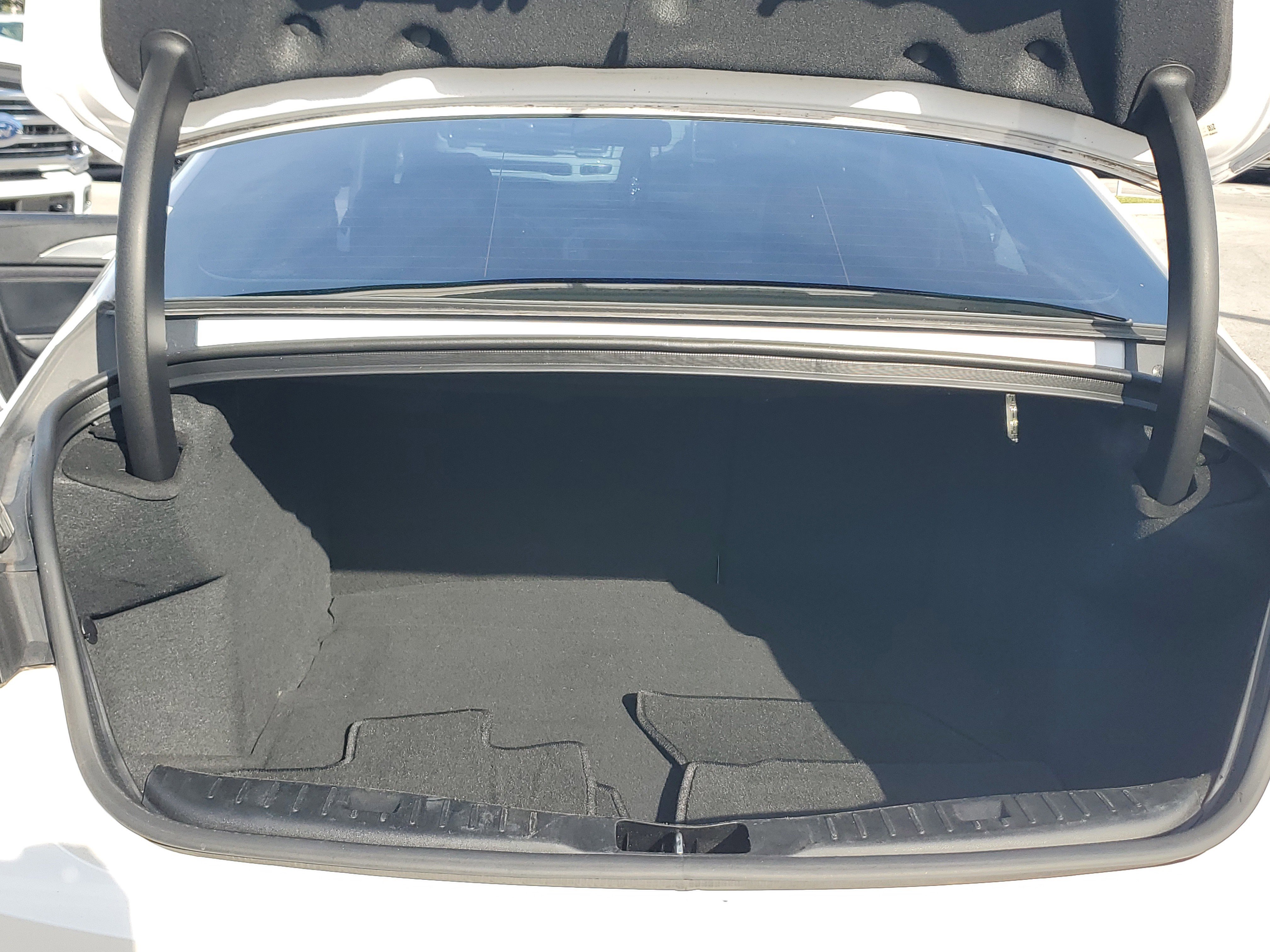 Used 2020 Lincoln MKZ image 27