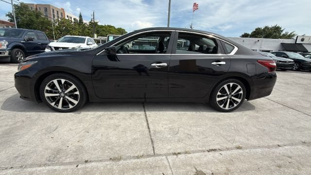 Used 2017 Nissan Altima 3.5 SR FWD image 11